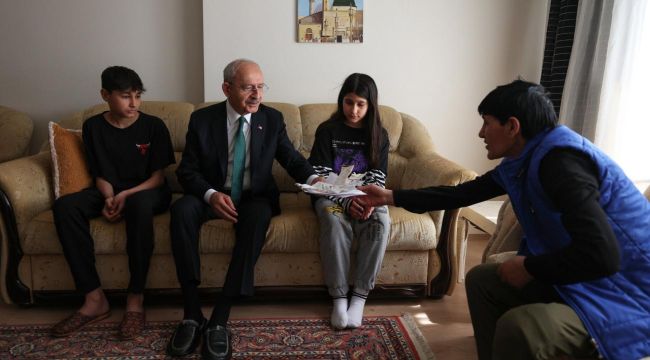 CHP Genel Başkanı Kemal Kılıçdaroğlu'ndan Hülya Gültepe'ye Dayanışma Ziyareti