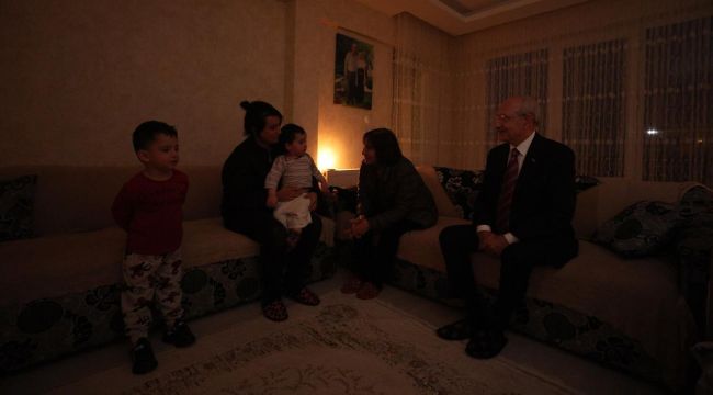 CHP Lideri Kılıçdaroğlu: "Bu Karanlıklar; Siz Böyle Yoklukları, Yoksunlukları Fark Etmeye Başlayınca Aydınlanır"
