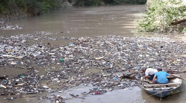 Büyükşehir ekipleri Karaisalı'da Yerköprü Piknik alanı ve Çakıt suyunda temizlik yaptı