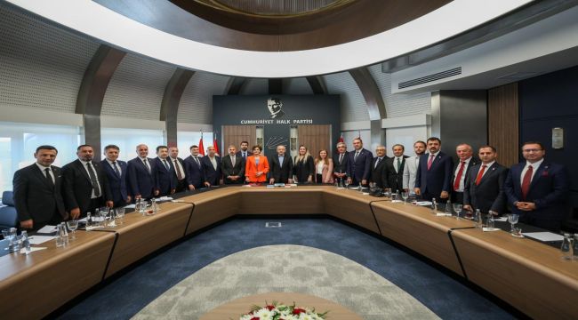 CHP Genel Başkanı Kemal Kılıçdaroğlu, İstanbul İl Başkanı Canan Kaftancıoğlu ve İstanbul İlçe Başkanlarını Kabul Etti