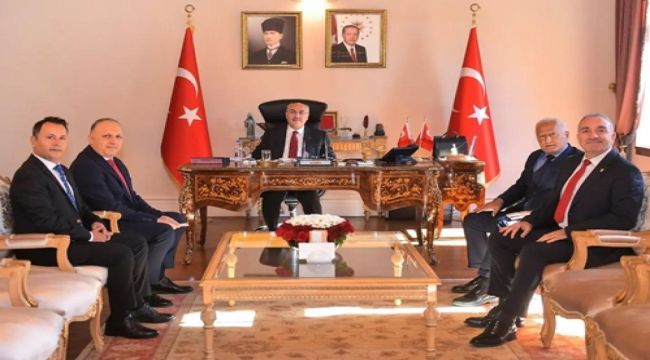 Adana Hipodrom Müdürü Feyyaz Bora Güralp, Vali Yavuz Selim Köşger'i ziyaret etti