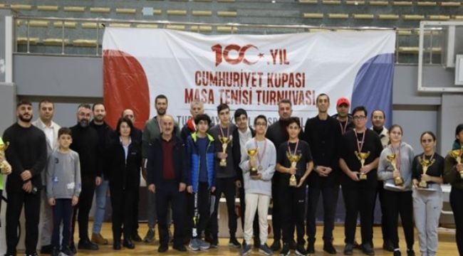 Kartal Belediyesi'nden Cumhuriyet'in 100. Yılına Özel Masa Tenisi Turnuvası