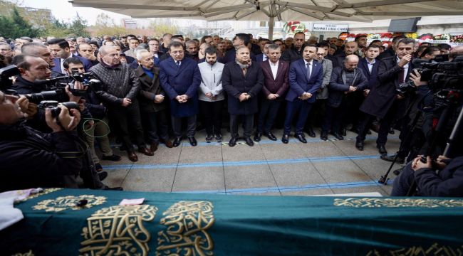 CHP Genel Başkanı Özgür Özel, Leyla Karaman'ın Cenaze Törenine Katıldı