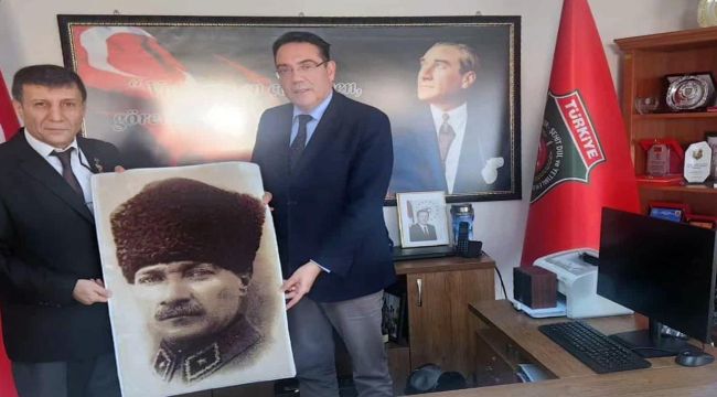 Yankı Bağcıoğlu, Şehit Aileleri ve Gaziler Derneği'ni Ziyaret Etti