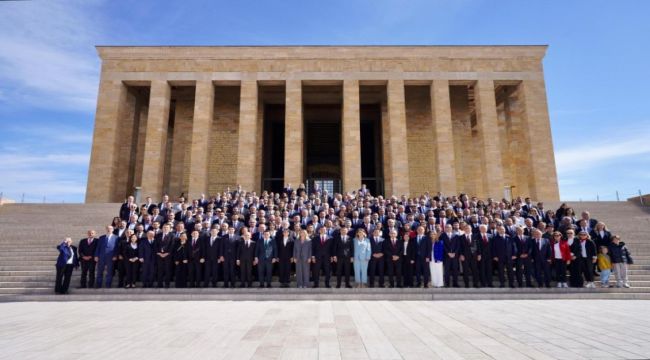 Başkan Balcıoğlu, İBB Başkanı İmamoğlu İle Ata'nın Huzuruna Çıktı