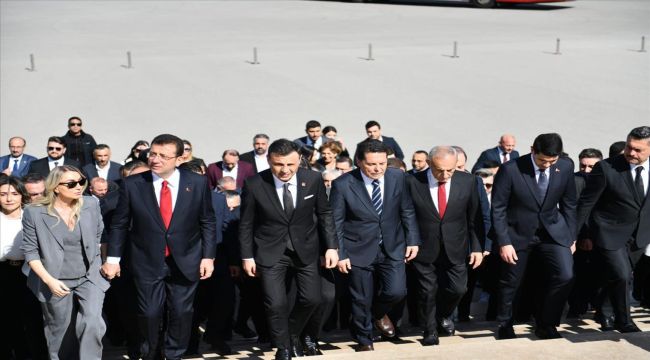 CHP'li 26 Başkan Ata'nin Huzuruna Çıktı