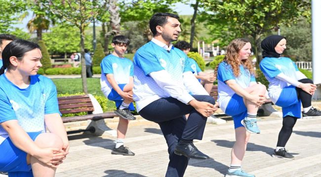 Başkan Eren Ali Bingöl, Tuzla Belediyesi Spor Akademisi öğrencileri ile spor yaptı